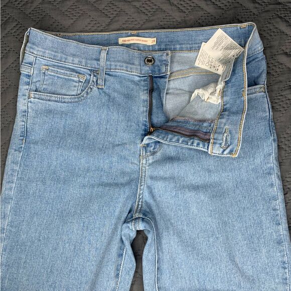 Levi’s 720 Light Blue Women Jeans - Picture 11 of 12